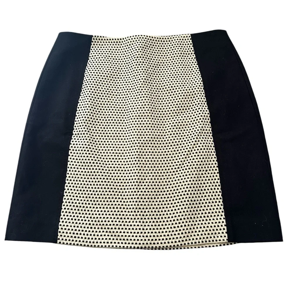 Ann Taylor LOFT Black and Cream Polka Dot Skirt in Women’s 6 Petite - Picture 1 of 8